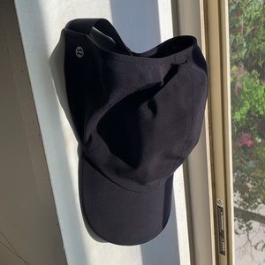 Lululemon Fast and Free Woman’s Run Hat (pony)